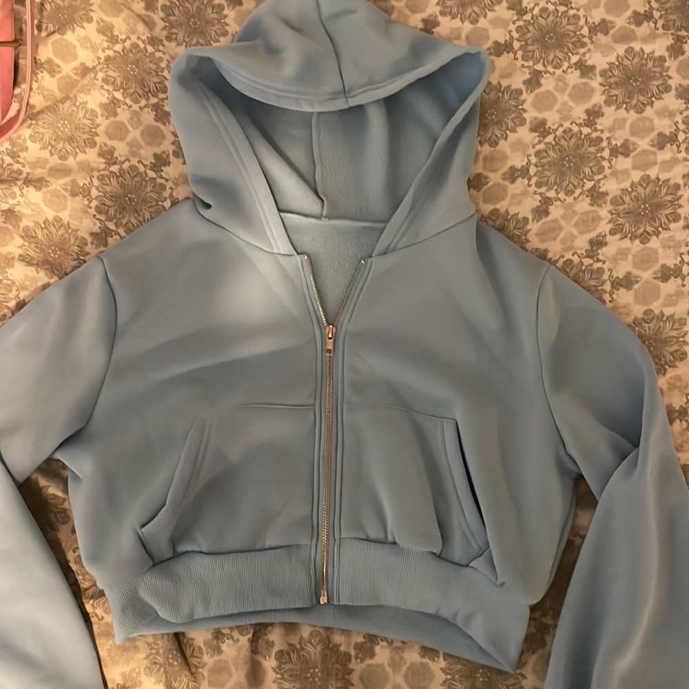 Baby Blue Super Cropped sweatshirt